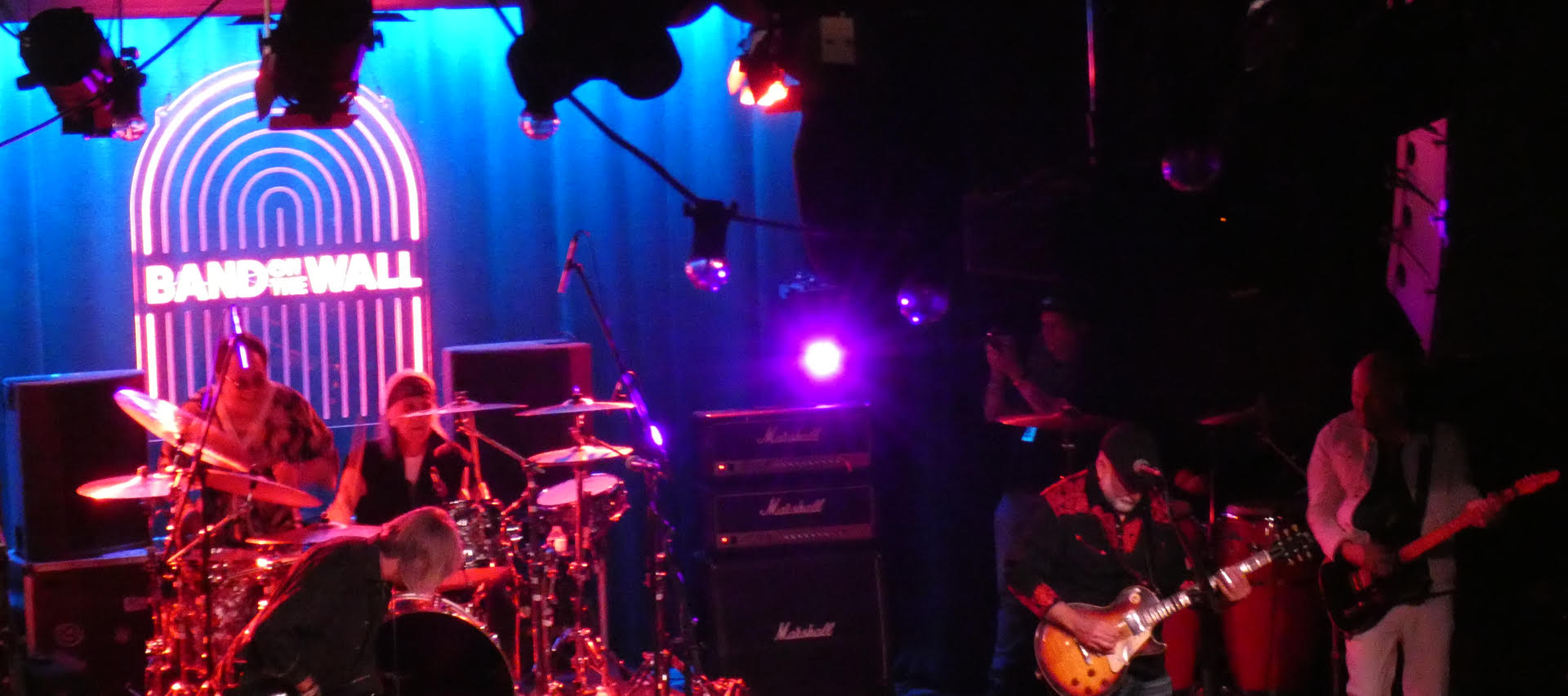 FOGHAT BAND ON WALL NOV 25